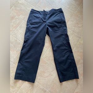 ADIDAS black stretch capris; size 6; lots of pockets (2 front, 1 side, 2back)